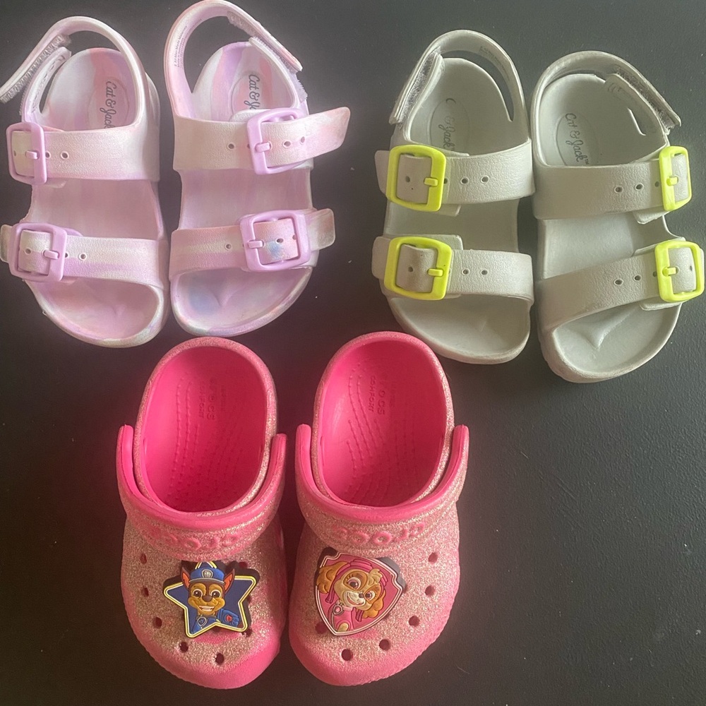 Girls' Pink crocs paw patrol & 2 pair Buckle Sandals size 6